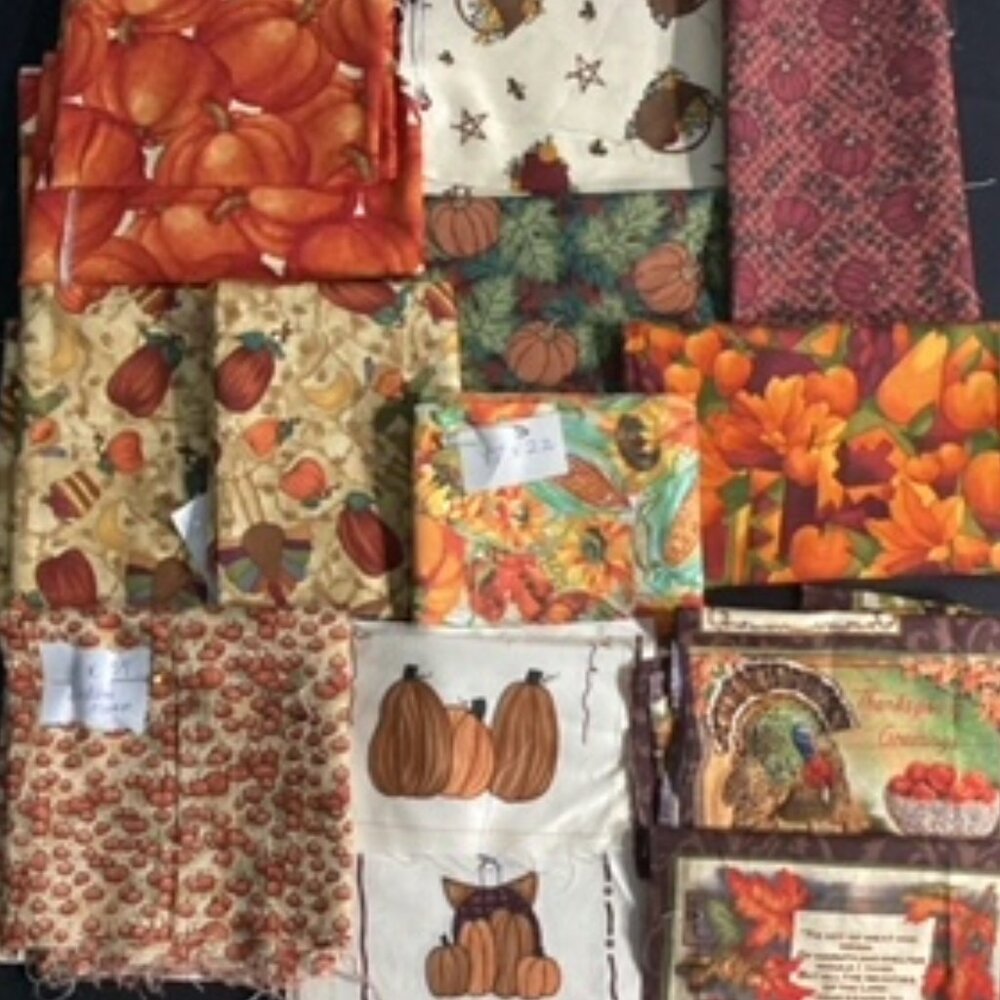 Thanksgiving panel plus 3Yards - Picture 3 of 3